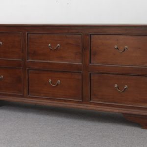 Capitan Dresser