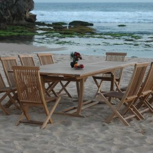 Alexandria Table Classic Chairs